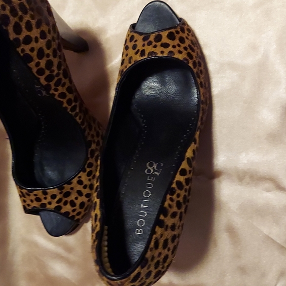 Shoes - Picture 3 of 3